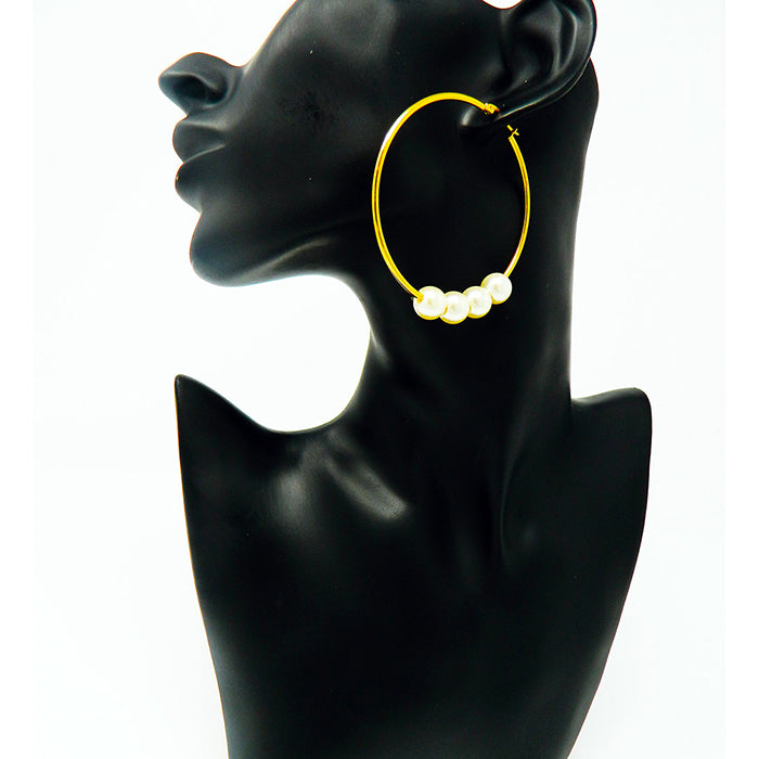 Pearl Hoop Earring in Gold Tone 2