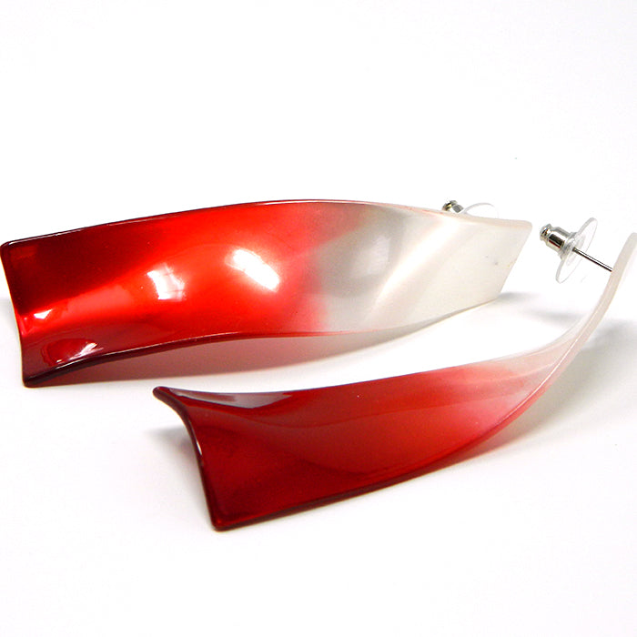 Twist stud Acrylic Earring in White gradient to Red 1