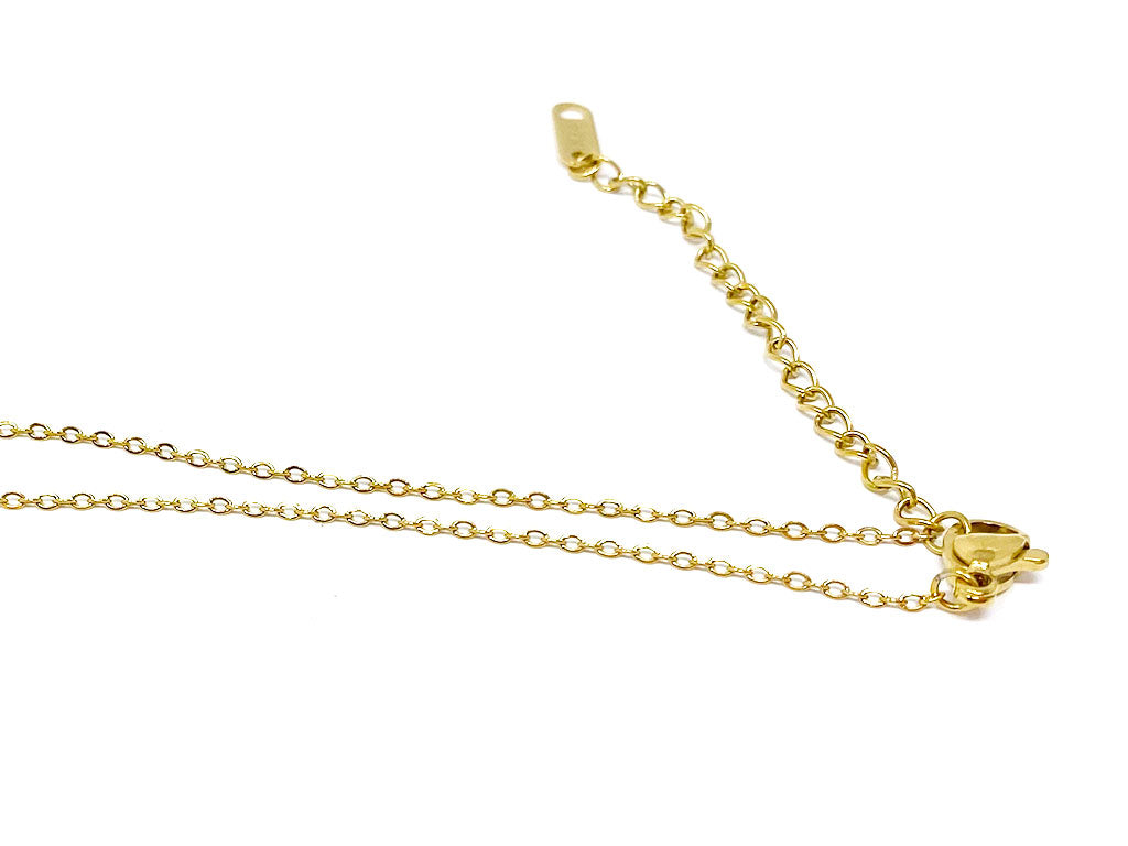 Geometric Floral Pendant Necklace with Beads in Gold 1